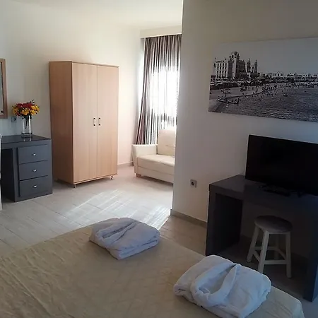 Senses Ocean Blue Sea Side (adults Only) Petaloudes